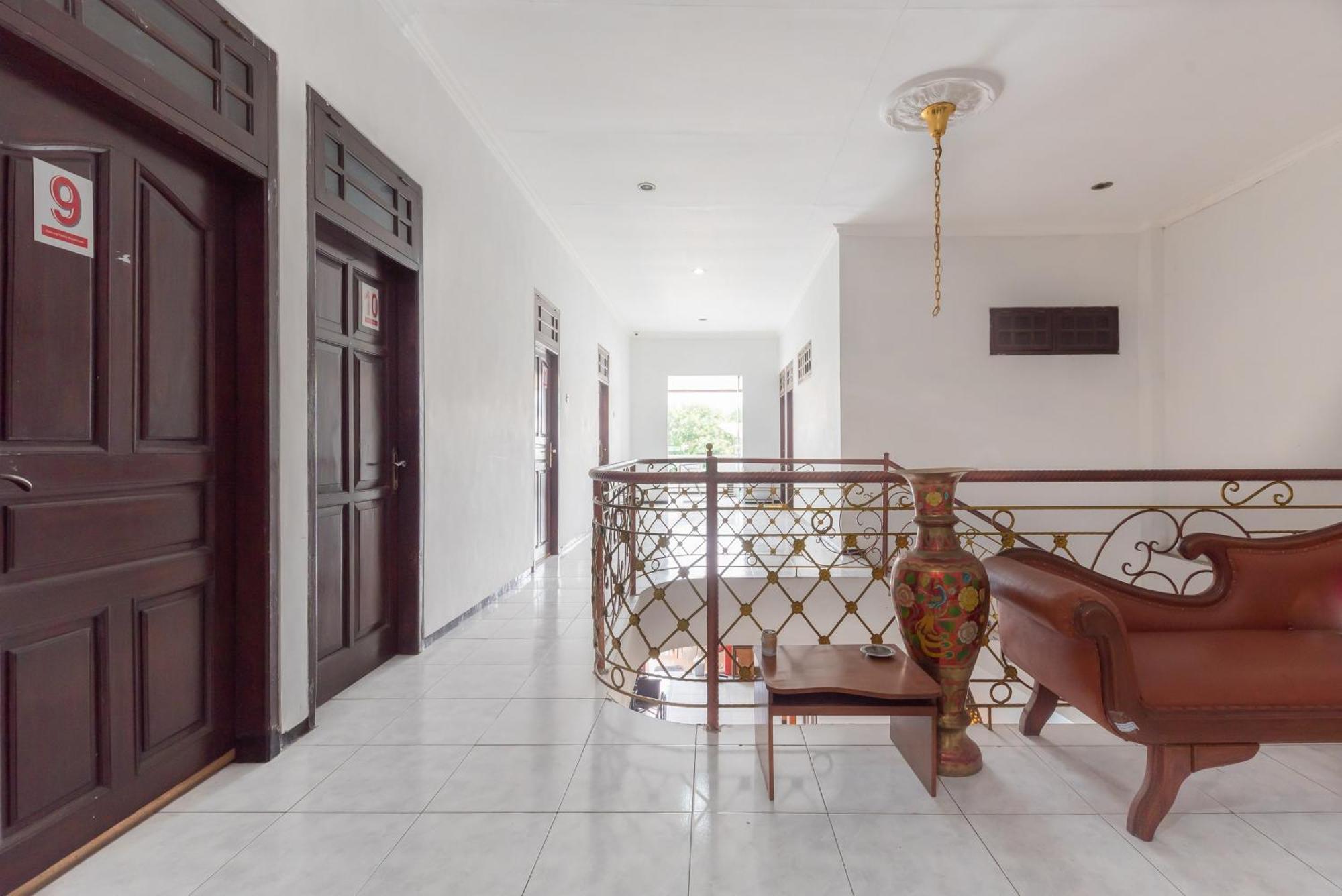 OYO 1362 Ciliwung Family Residence Malang Exterior foto