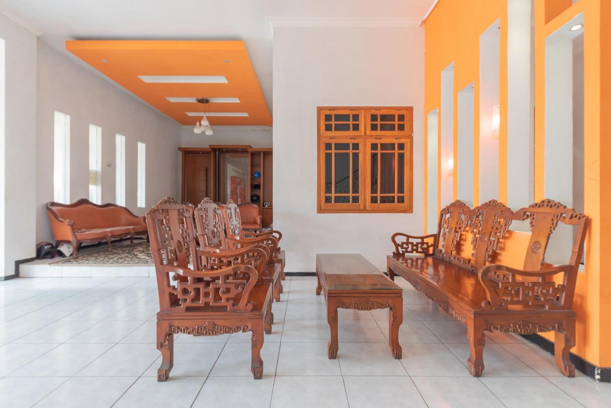 OYO 1362 Ciliwung Family Residence Malang Exterior foto
